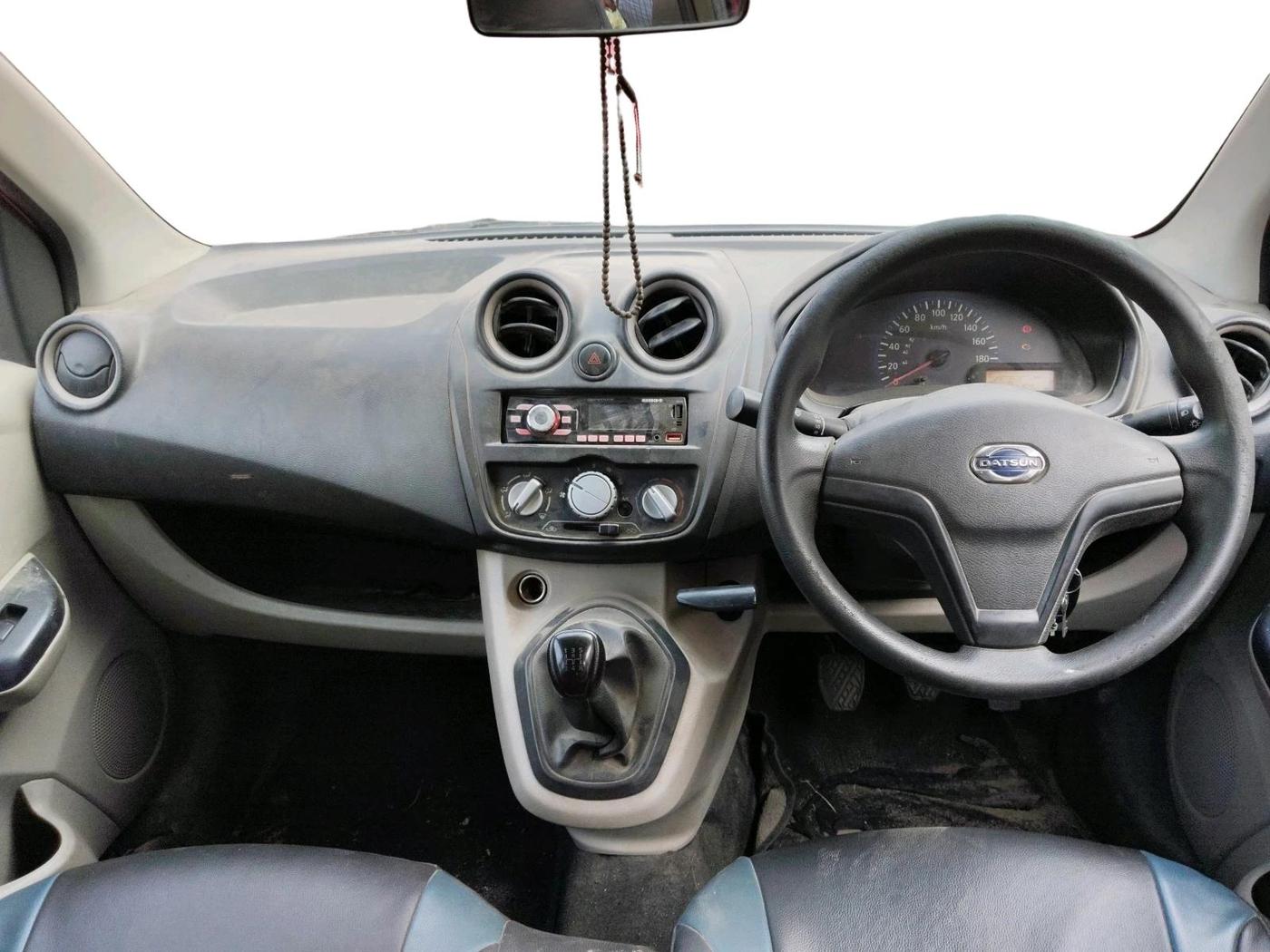 2017 Datsun Go Plus T, Petrol, Manual, 31,169 km, interior