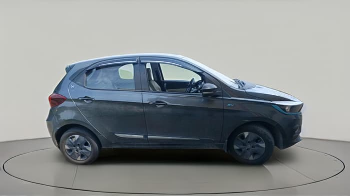 2023 Tata TIAGO EV XZ PLUS TECH LUX LONG RANGE, Electric, Automatic, 72,105 km, exterior