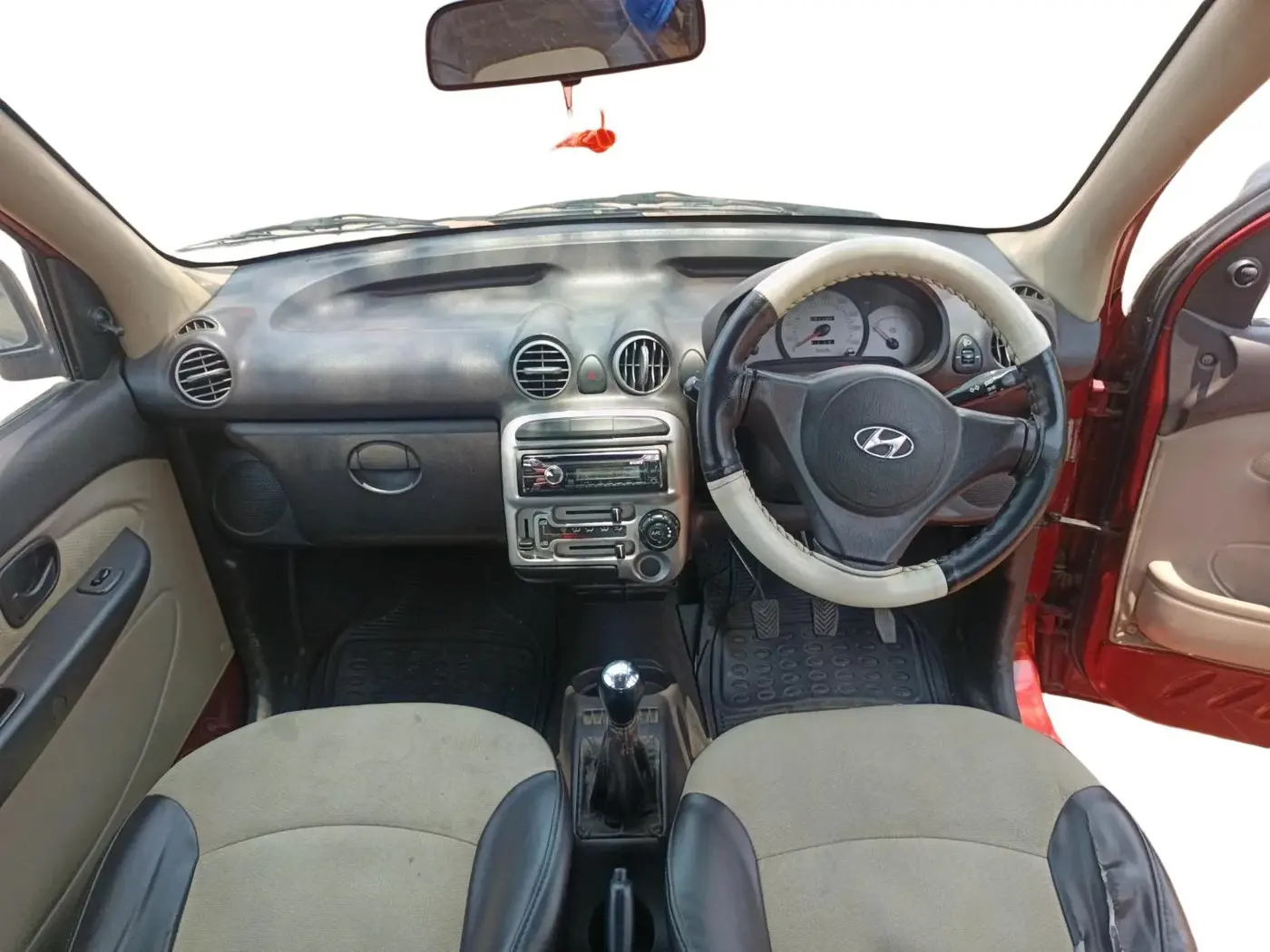 2013 Hyundai Santro Xing GL PLUS, Petrol, Manual, 71,106 km, interior