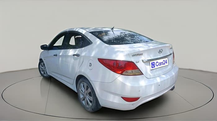 2011 Hyundai Verna FLUIDIC 1.6 CRDI SX OPT, Diesel, Manual, 1,41,411 km, exterior