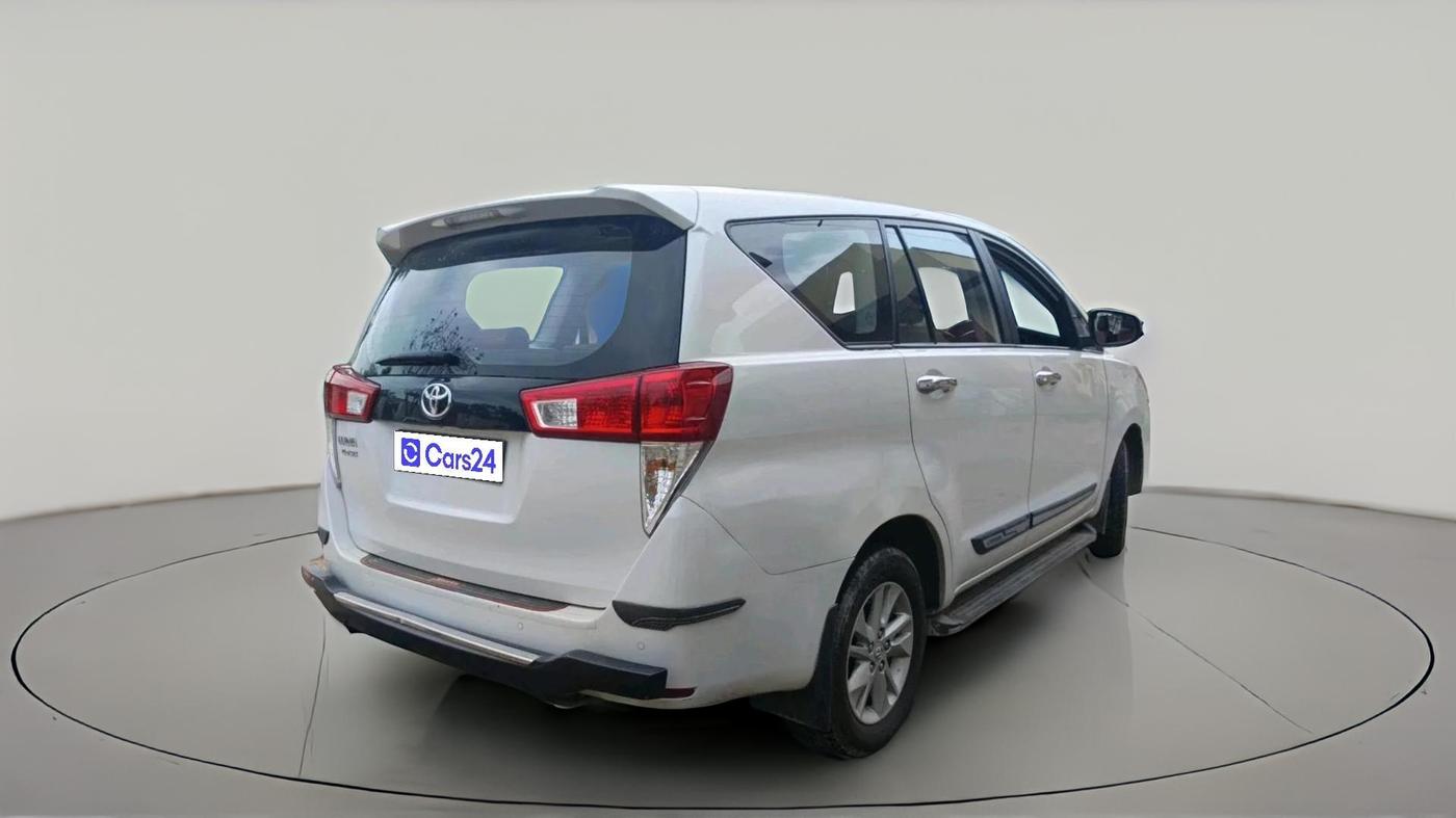 2024 Toyota Innova Crysta 2.4 GX 7STR, Diesel, Manual, 51,815 km, exterior