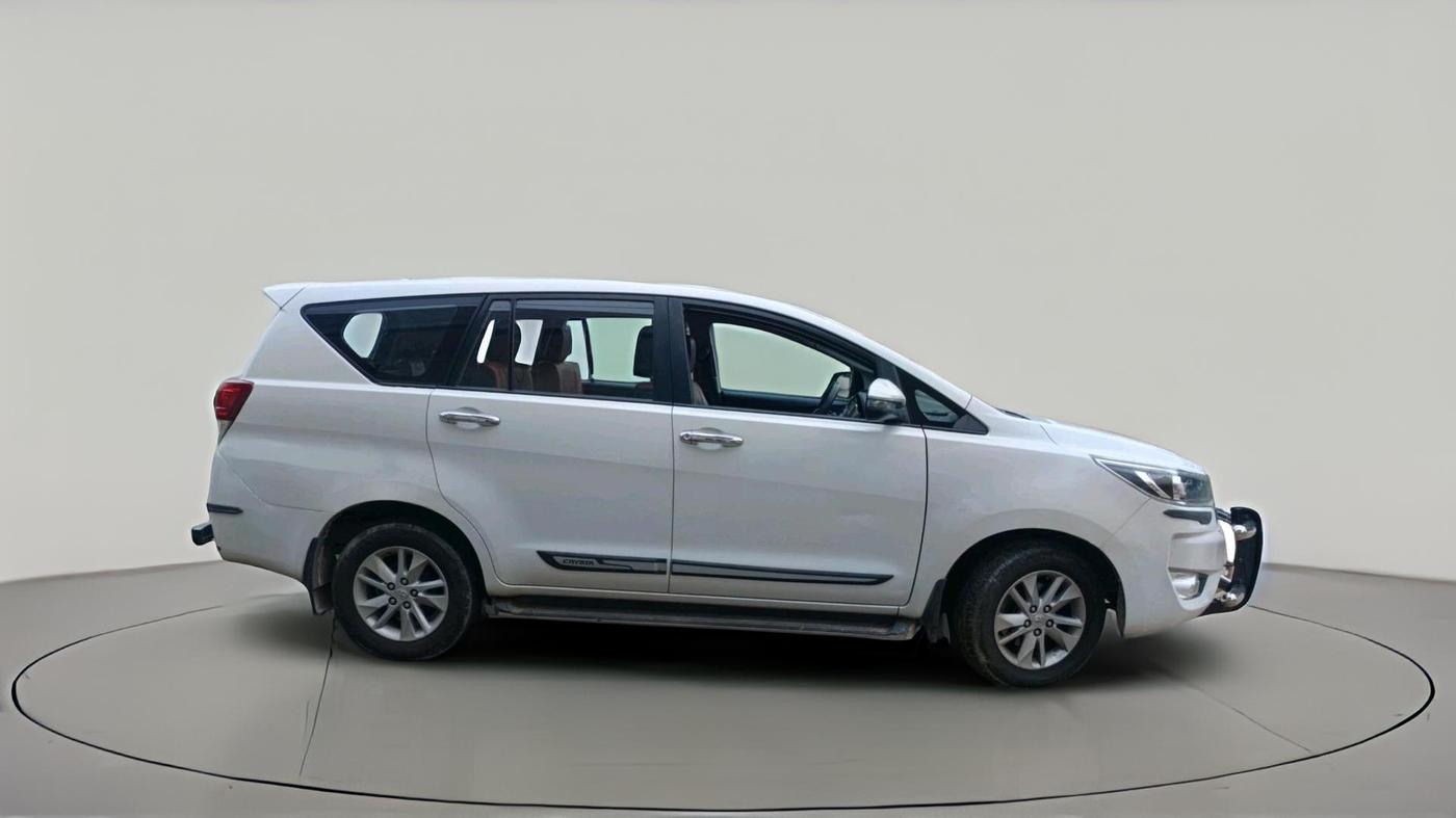 2024 Toyota Innova Crysta 2.4 GX 7STR, Diesel, Manual, 51,815 km, exterior