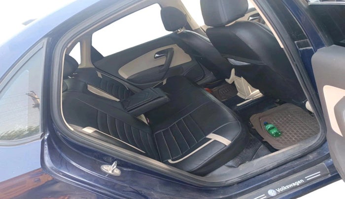 2012 Volkswagen Vento HIGHLINE DIESEL 1.6, Diesel, Manual, 1,03,688 km, interior