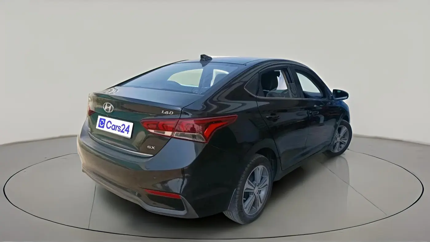 2018 Hyundai Verna 1.6 CRDI SX + AT, Diesel, Automatic, 1,70,581 km, exterior