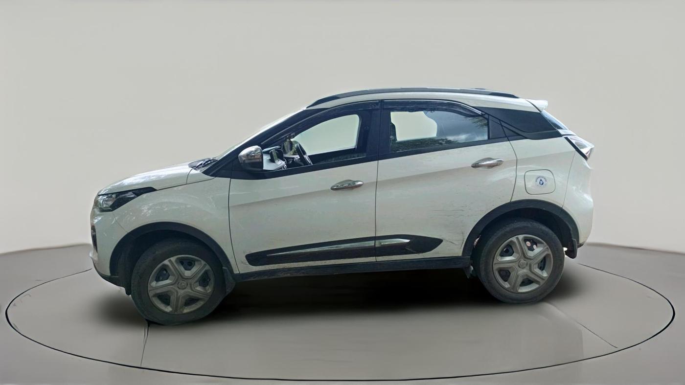 2023 Tata NEXON XM PLUS SUNROOF PETROL, Petrol, Manual, 64,468 km, exterior