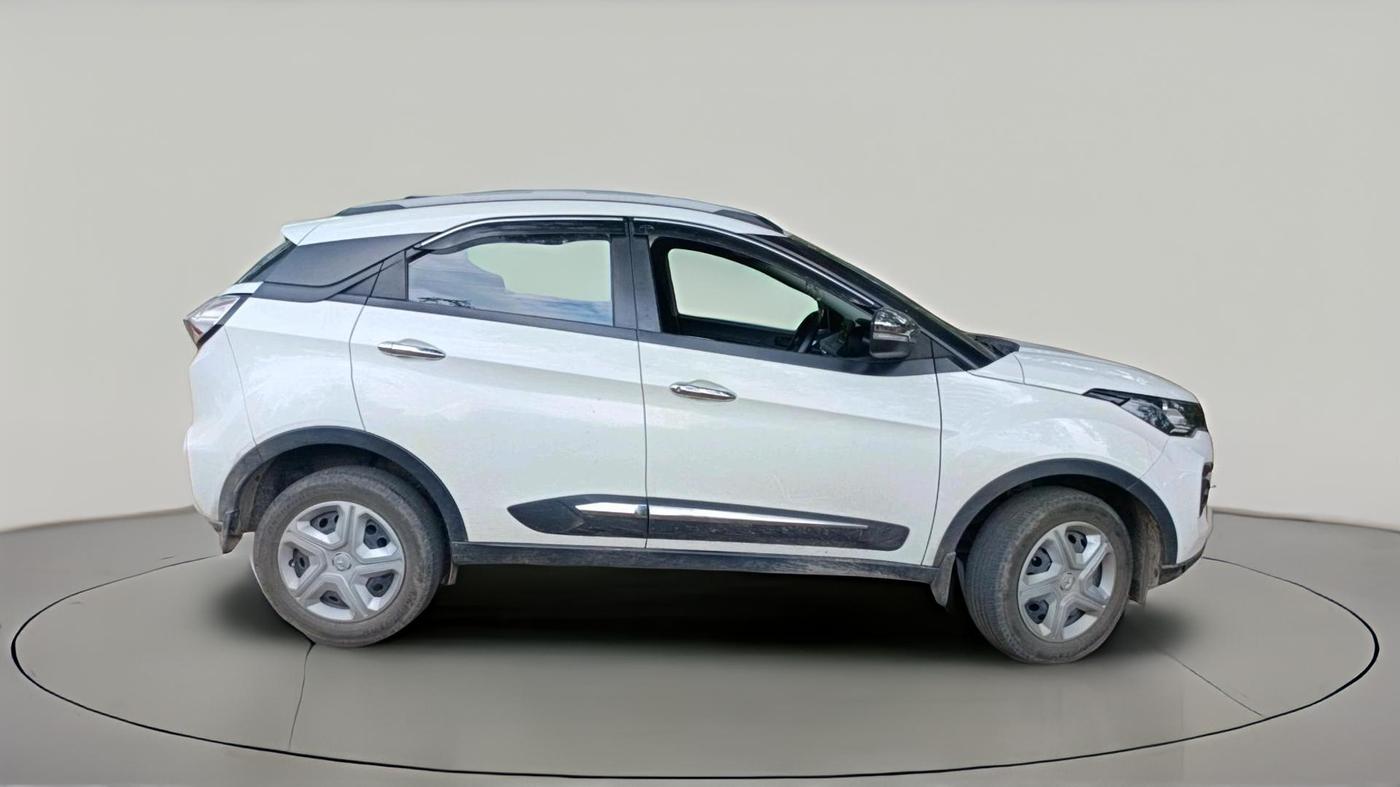 2023 Tata NEXON XM PLUS SUNROOF PETROL, Petrol, Manual, 64,468 km, exterior