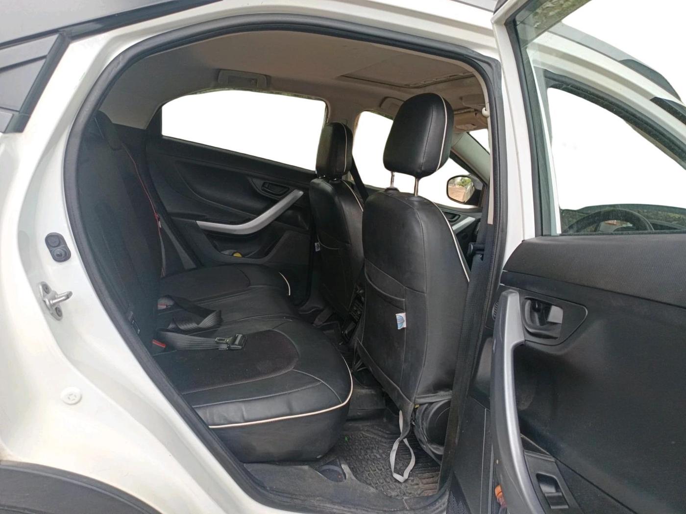 2023 Tata NEXON XM PLUS SUNROOF PETROL, Petrol, Manual, 64,468 km, interior