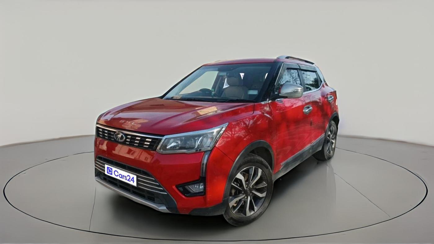 2019 Mahindra XUV300 W8 (O) 1.5 DIESEL AMT, Diesel, Automatic, 1,82,709 km, exterior