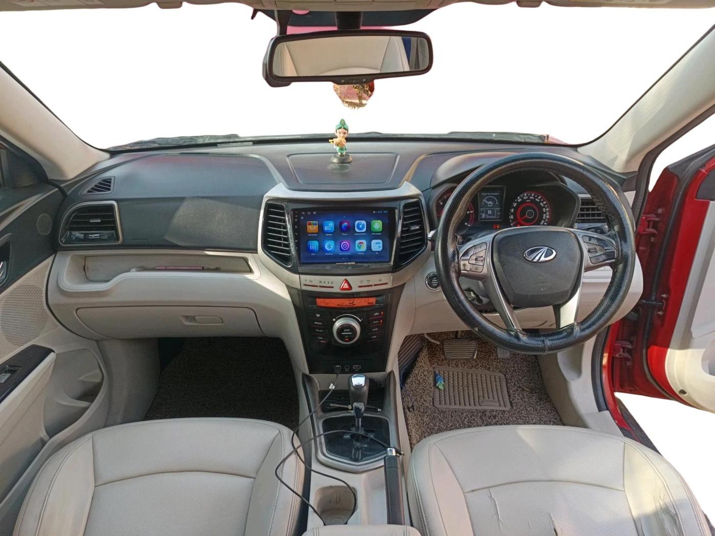 2019 Mahindra XUV300 W8 (O) 1.5 DIESEL AMT, Diesel, Automatic, 1,82,709 km, interior