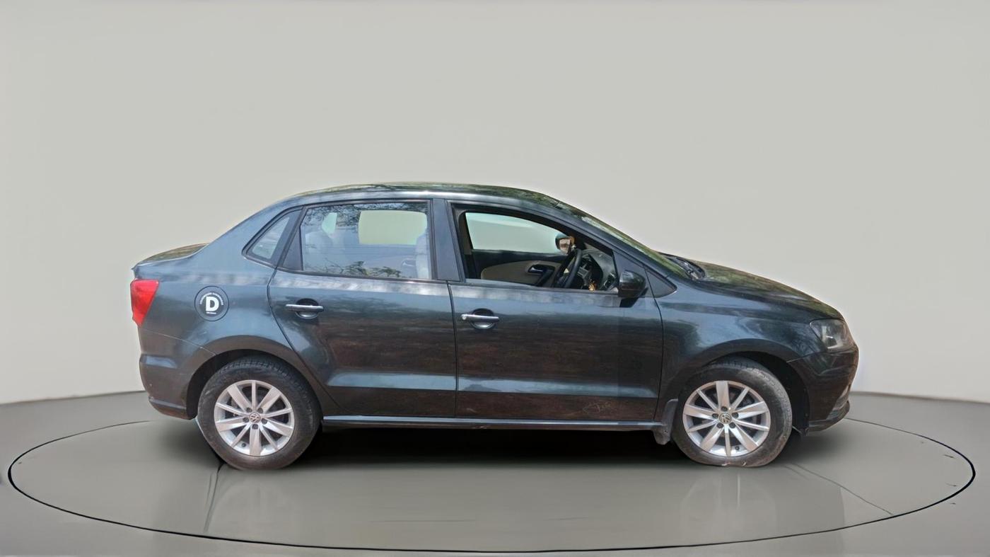 2016 Volkswagen Ameo HIGHLINE1.5L, Diesel, Manual, 1,50,280 km, exterior