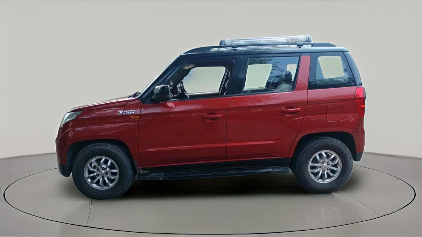2018 Mahindra TUV300 T8 DUAL TONE, Diesel, Manual, 43,719 km, exterior