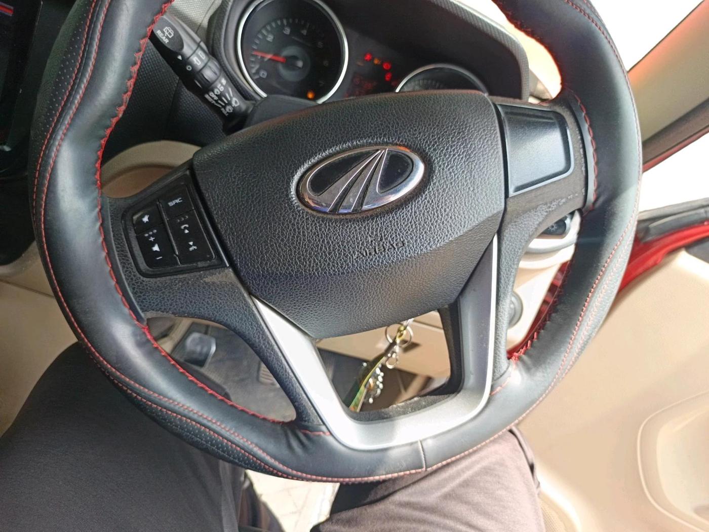 2018 Mahindra TUV300 T8 DUAL TONE, Diesel, Manual, 43,719 km, interior