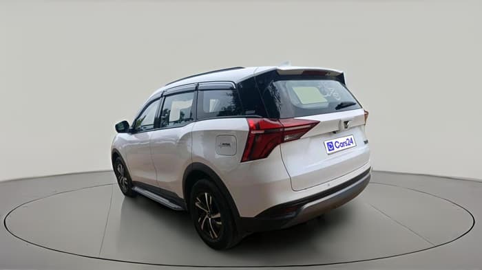 2022 Mahindra XUV700 AX 3 P MT 5 STR, Petrol, Manual, 37,770 km, exterior