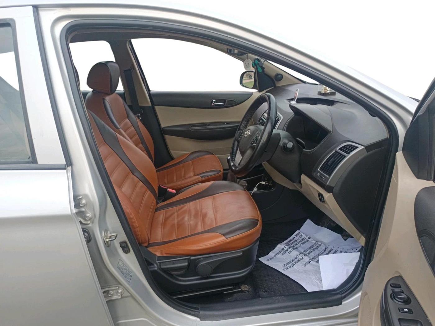 2013 Hyundai i20 ASTA 1.2, Petrol, Manual, 72,274 km, interior