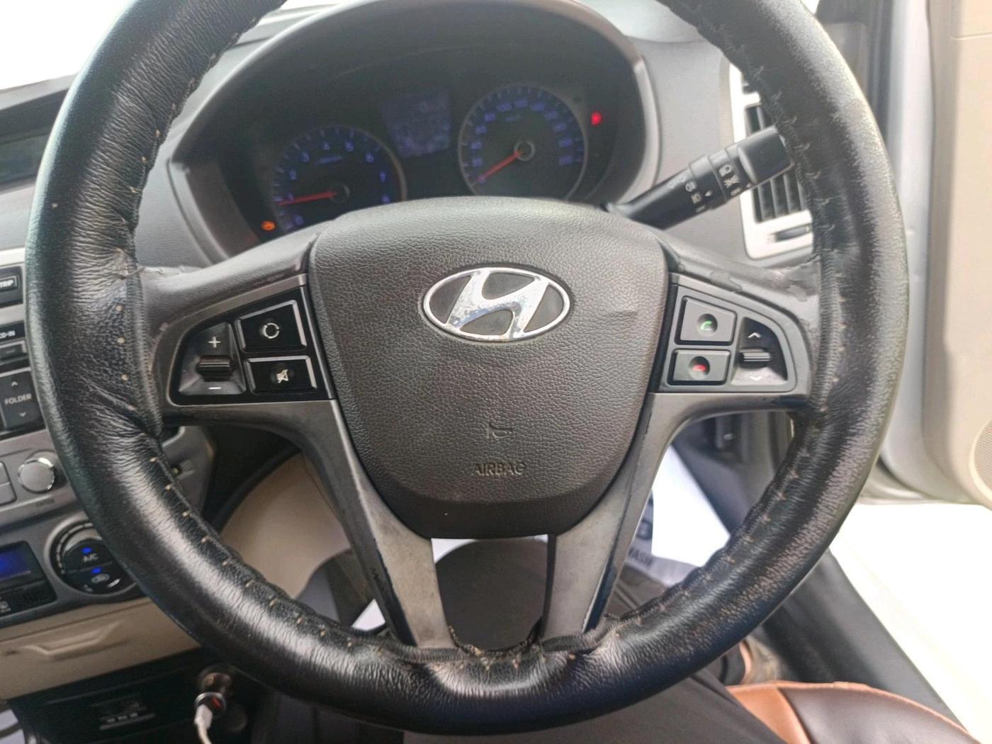 2013 Hyundai i20 ASTA 1.2, Petrol, Manual, 72,274 km, interior
