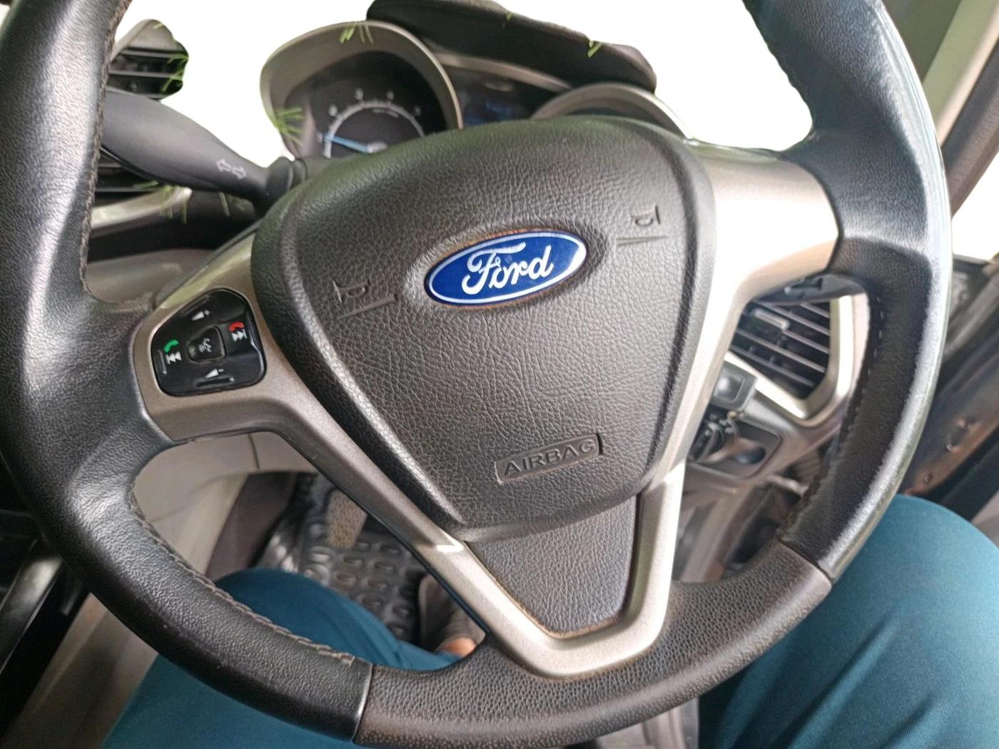2013 Ford Ecosport TITANIUM 1.0L ECOBOOST, Petrol, Manual, 1,05,541 km, interior
