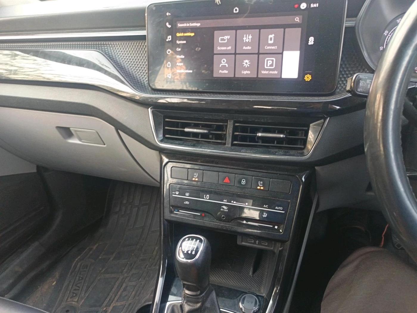 2021 Skoda KUSHAQ STYLE 1.0L TSI MT, Petrol, Manual, 58,659 km, interior