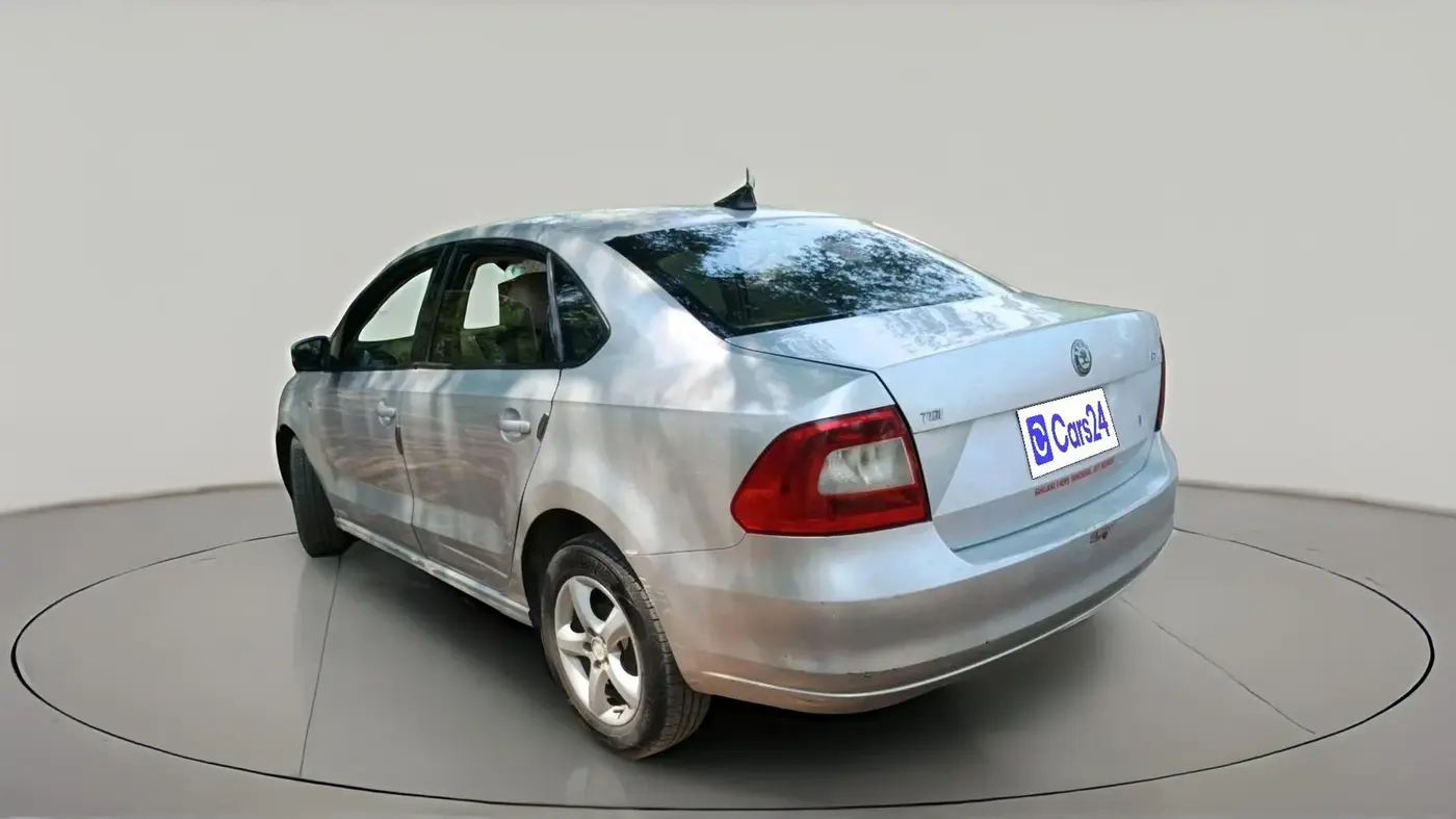 2012 Skoda Rapid ELEGANCE 1.6 TDI CR MT, Diesel, Manual, 1,56,488 km, exterior