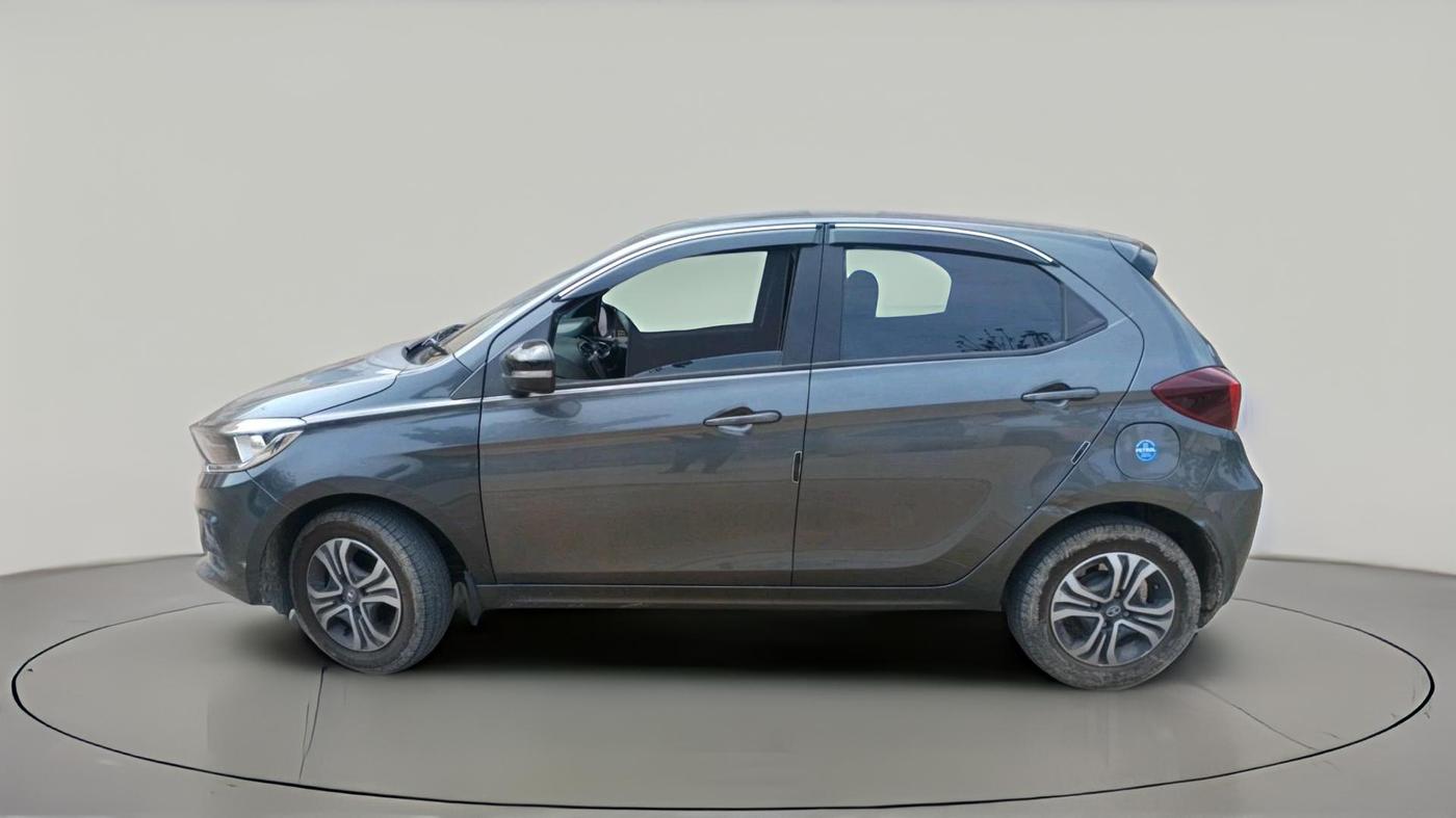 2023 Tata Tiago XT PETROL, Petrol, Manual, 65,552 km, exterior