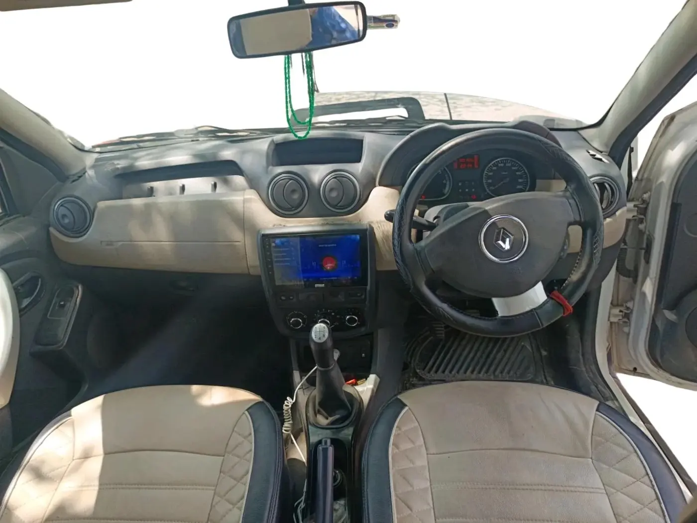 2013 Renault Duster 85 PS RXL DIESEL, Diesel, Manual, 1,90,785 km, interior