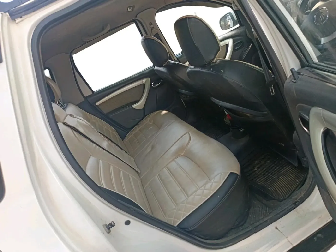 2013 Renault Duster 85 PS RXL DIESEL, Diesel, Manual, 1,90,785 km, interior