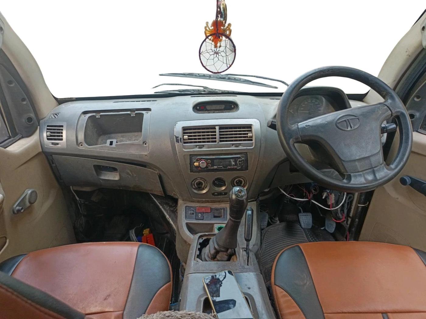 2012 Tata Venture EX 8 STR, Diesel, Manual, 89,347 km, interior