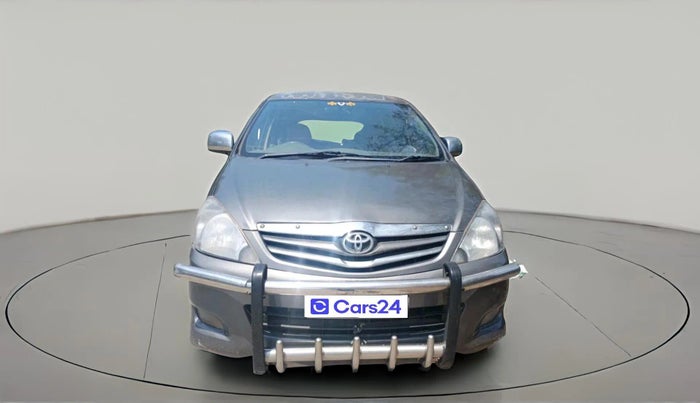 2011 Toyota Innova V 2.5 8 STR, Diesel, Manual, 3,58,035 km, exterior