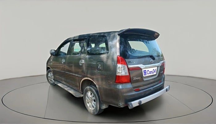 2011 Toyota Innova V 2.5 8 STR, Diesel, Manual, 3,58,035 km, exterior