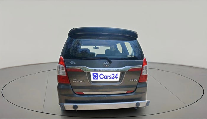 2011 Toyota Innova V 2.5 8 STR, Diesel, Manual, 3,58,035 km, exterior