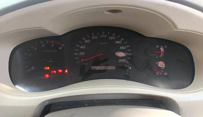 2011 Toyota Innova V 2.5 8 STR, Diesel, Manual, 3,58,035 km, interior