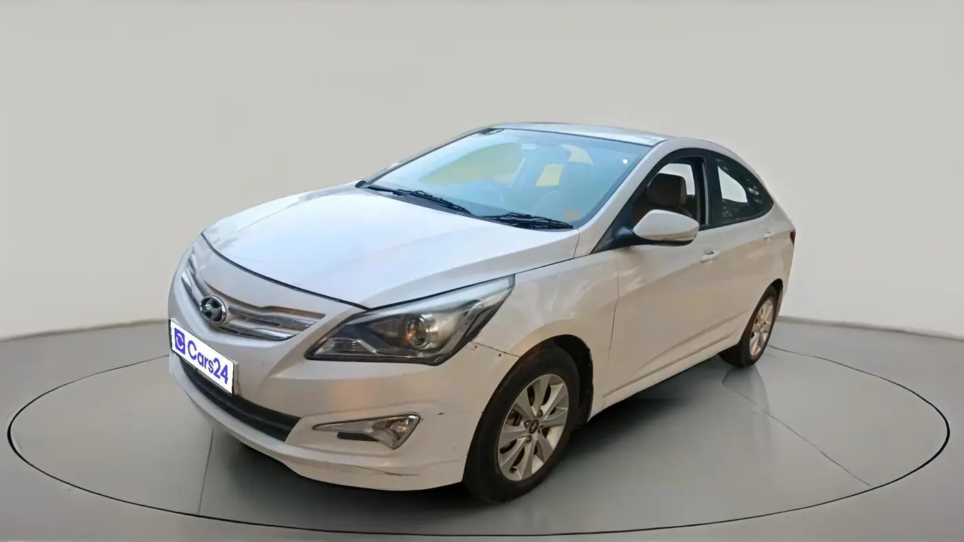 2015 Hyundai Verna FLUIDIC 4S 1.6 VTVT SX, Petrol, Manual, 1,43,977 km, exterior