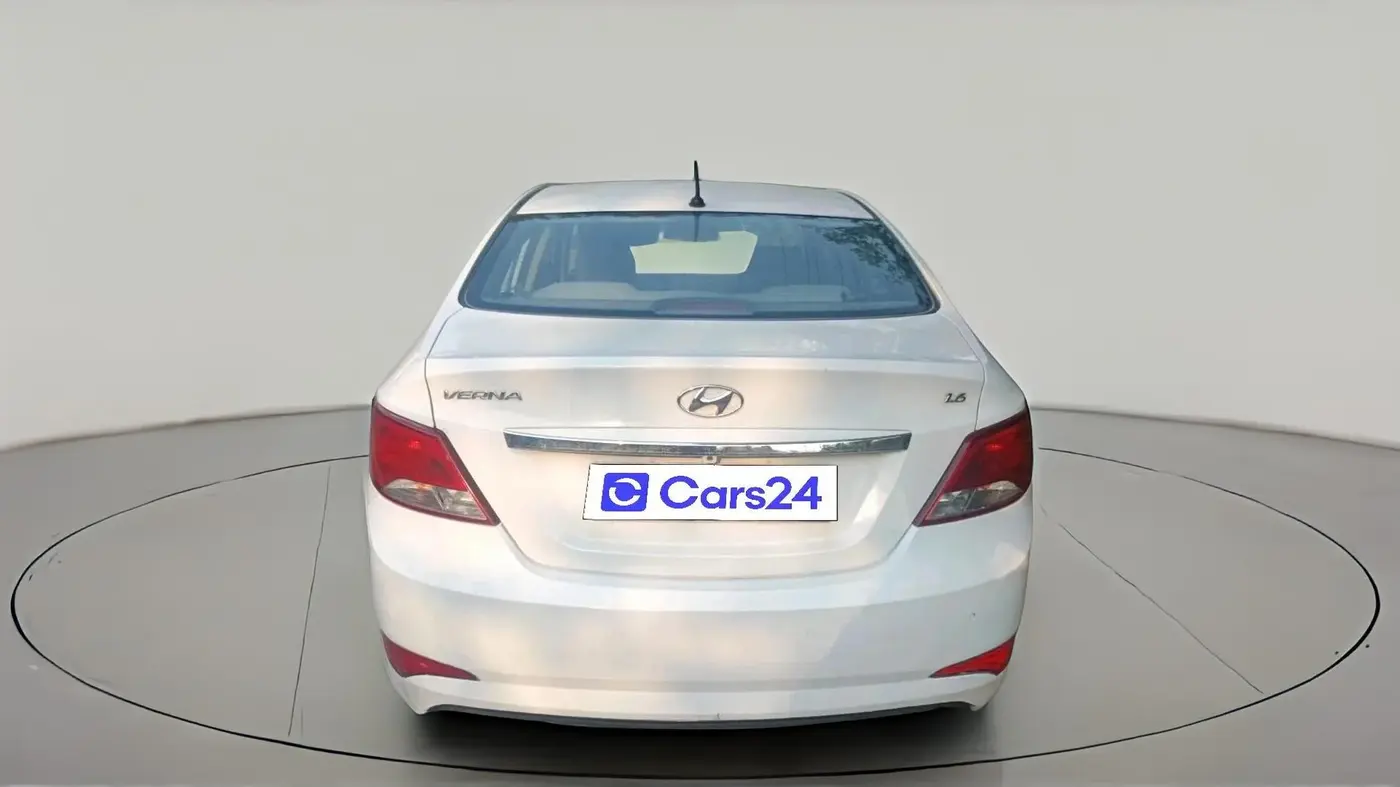 2015 Hyundai Verna FLUIDIC 4S 1.6 VTVT SX, Petrol, Manual, 1,43,977 km, exterior
