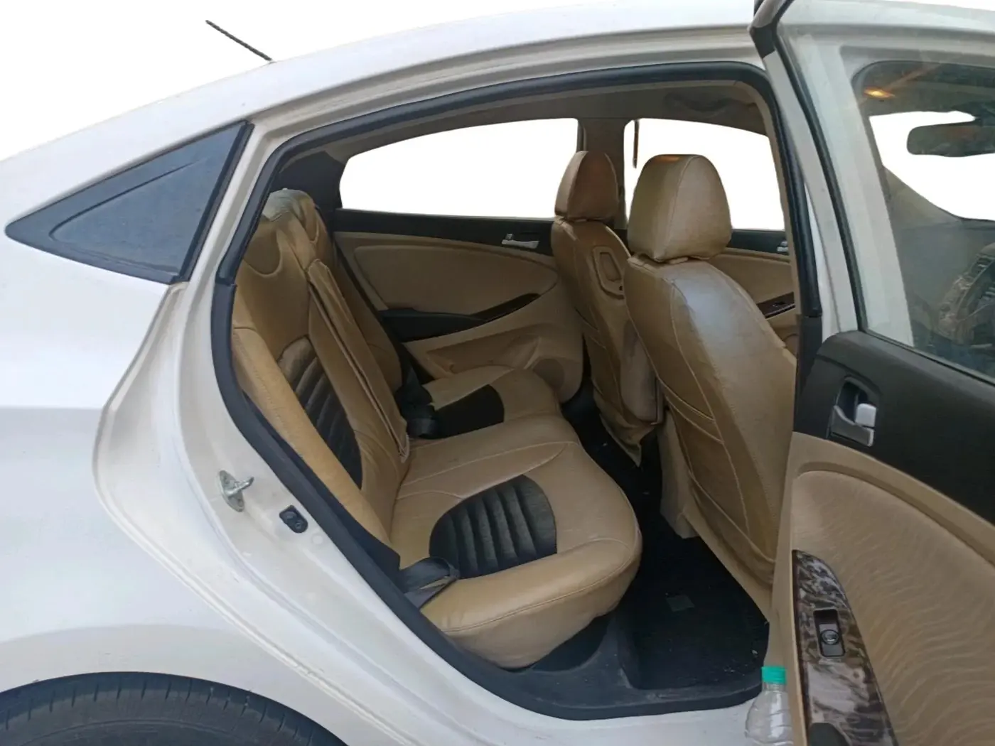 2015 Hyundai Verna FLUIDIC 4S 1.6 VTVT SX, Petrol, Manual, 1,43,977 km, interior