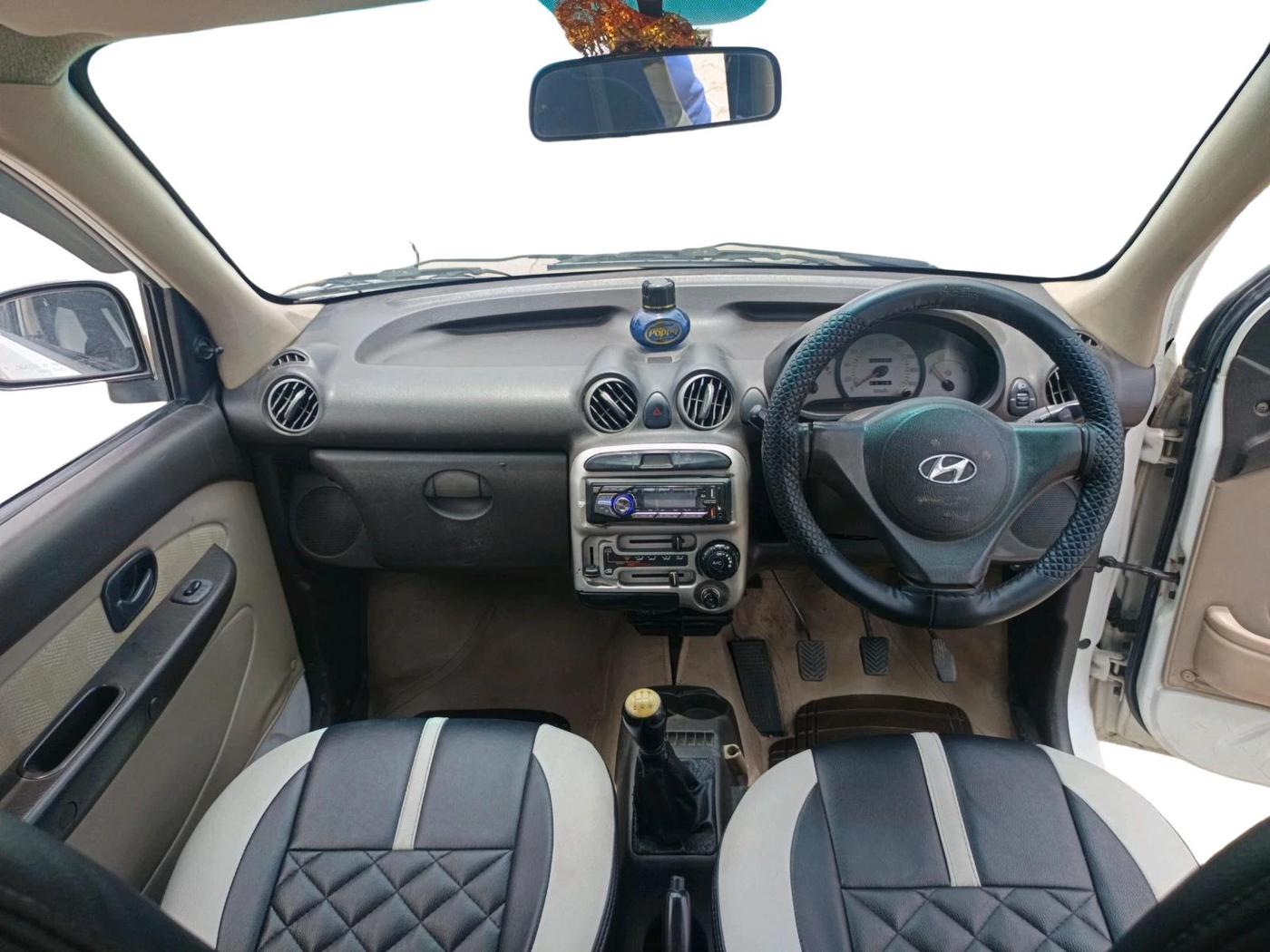 2014 Hyundai Santro Xing GLS, Petrol, Manual, 1,11,372 km, interior