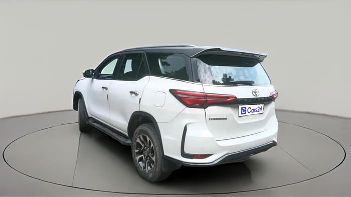 2022 Toyota Fortuner 4X2 AT 2.8 LEGENDER, Diesel, Automatic, 83,450 km, exterior