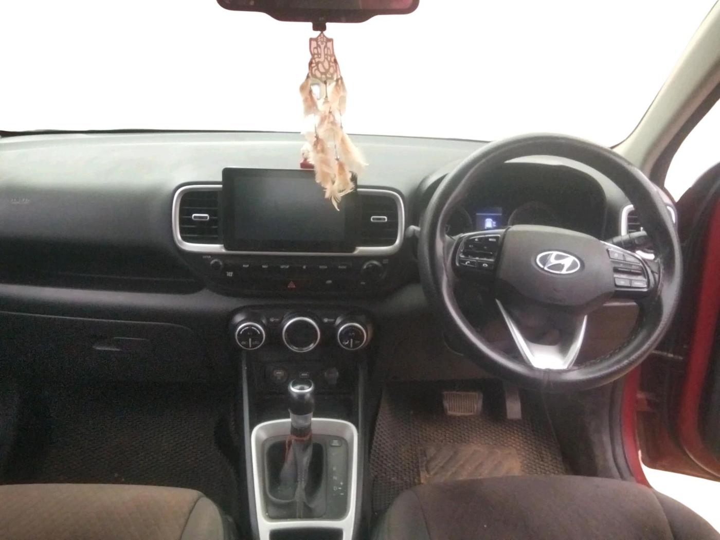 2019 Hyundai VENUE SX PLUS 1.0 TURBO DCT, Petrol, Automatic, 83,402 km, interior