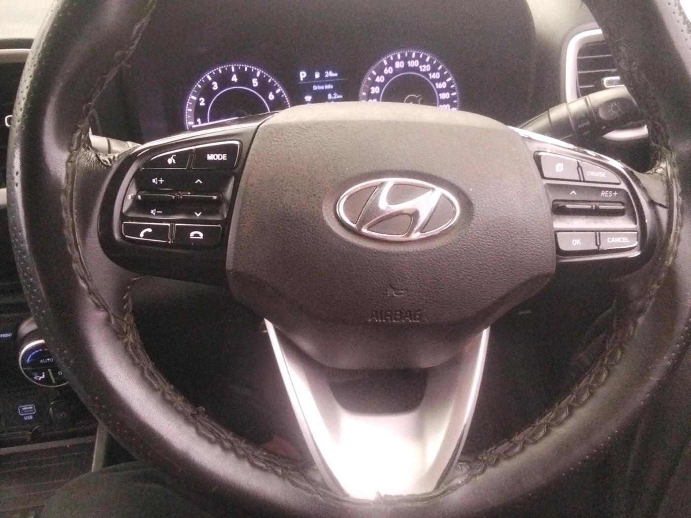 2019 Hyundai VENUE SX PLUS 1.0 TURBO DCT, Petrol, Automatic, 83,402 km, interior