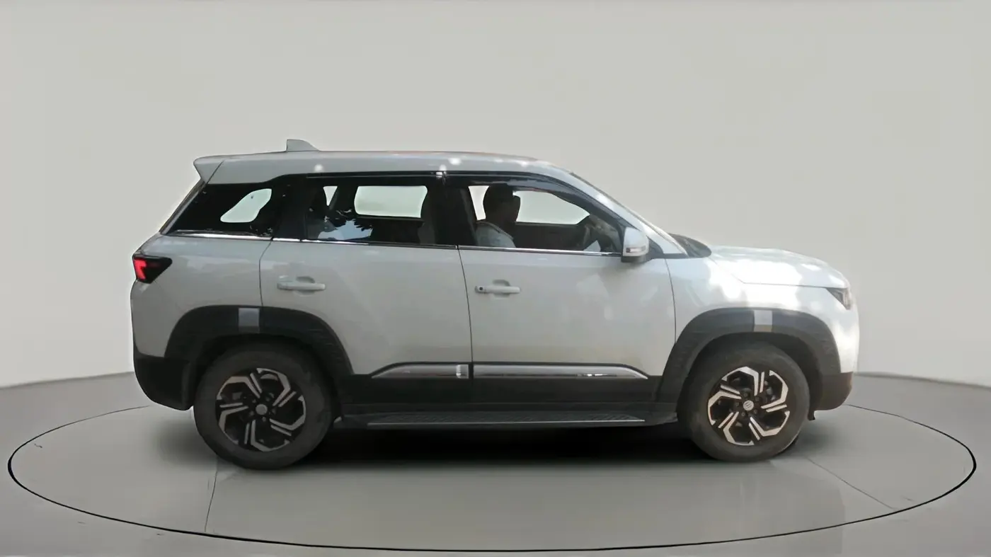 2024 Maruti BREZZA LXI, Petrol, Manual, 30,249 km, exterior