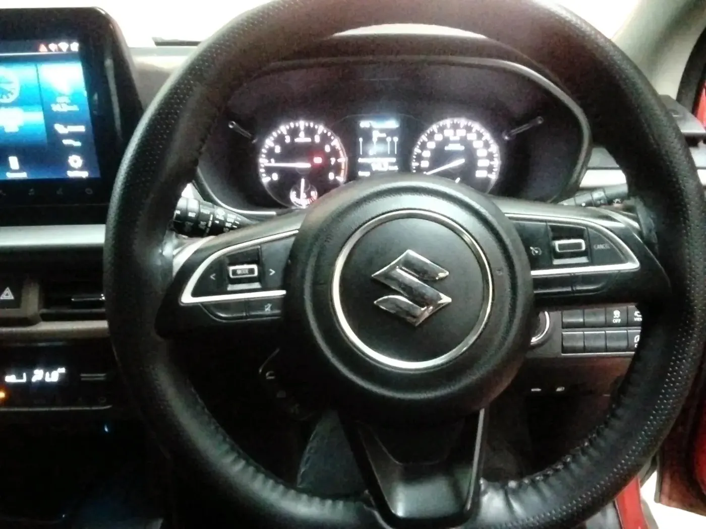 2022 Maruti BREZZA ZXI + SMART HYBRID, Petrol, Manual, 1,07,110 km, interior
