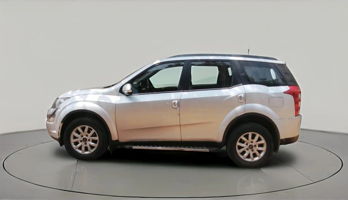 2017 Mahindra XUV500 W8 AT, Diesel, Automatic, 1,12,609 km, exterior