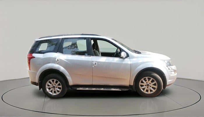 2017 Mahindra XUV500 W8 AT, Diesel, Automatic, 1,12,609 km, exterior