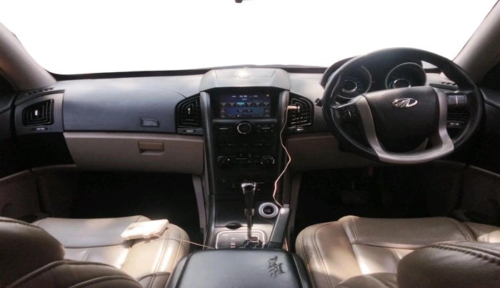 2017 Mahindra XUV500 W8 AT, Diesel, Automatic, 1,12,609 km, interior