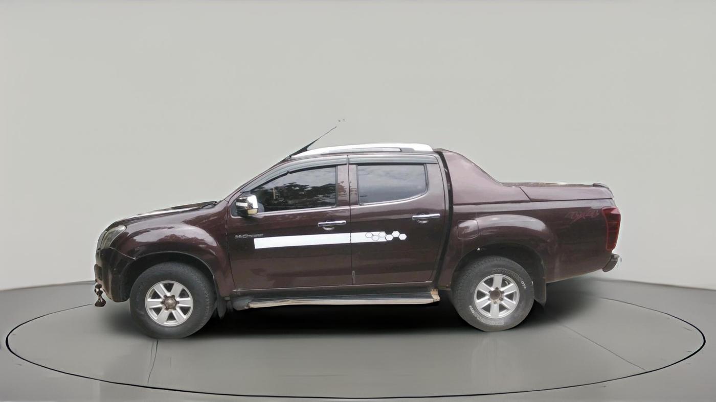 2017 ISUZU D-Max V Cross 4*4 MT, Diesel, Manual, 2,31,780 km, exterior