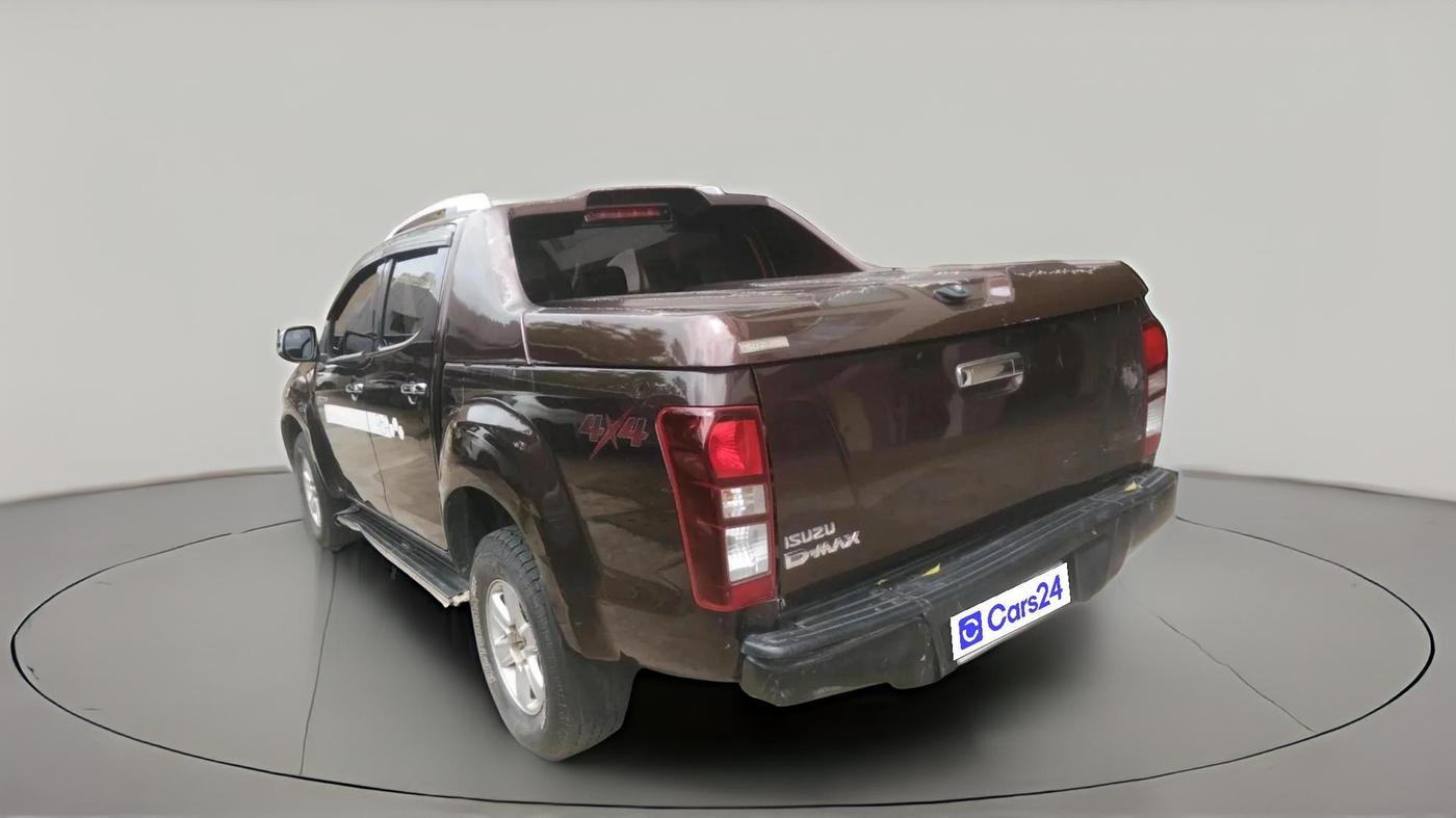 2017 ISUZU D-Max V Cross 4*4 MT, Diesel, Manual, 2,31,780 km, exterior