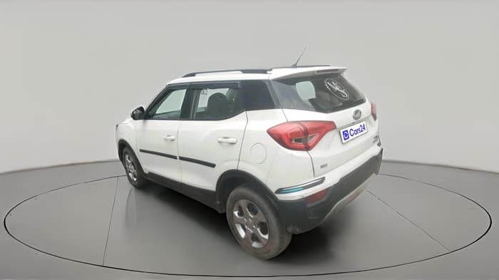 2020 Mahindra XUV300 W8 1.2 PETROL, Petrol, Manual, 23,682 km, exterior