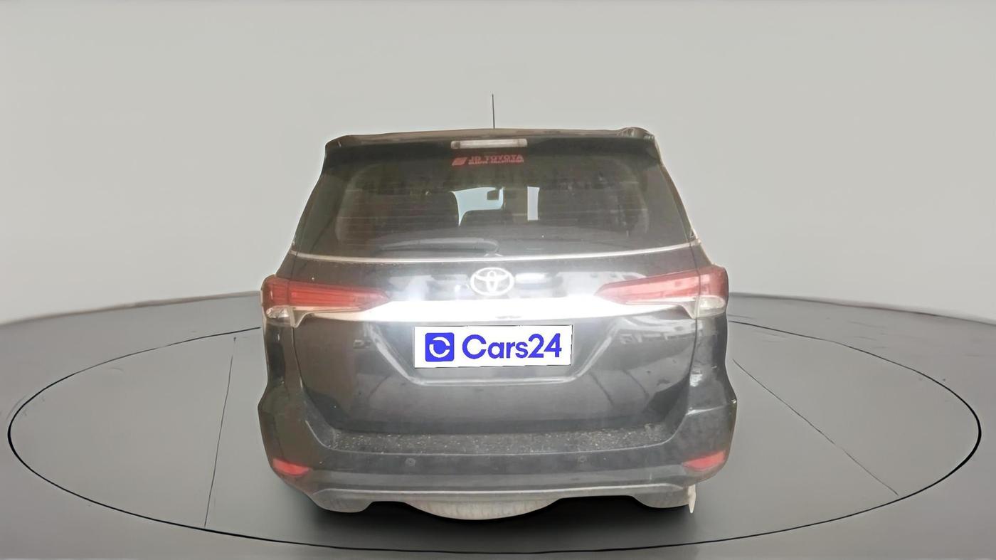 2018 Toyota Fortuner 2.8 4X2 MT, Diesel, Manual, 1,03,463 km, exterior