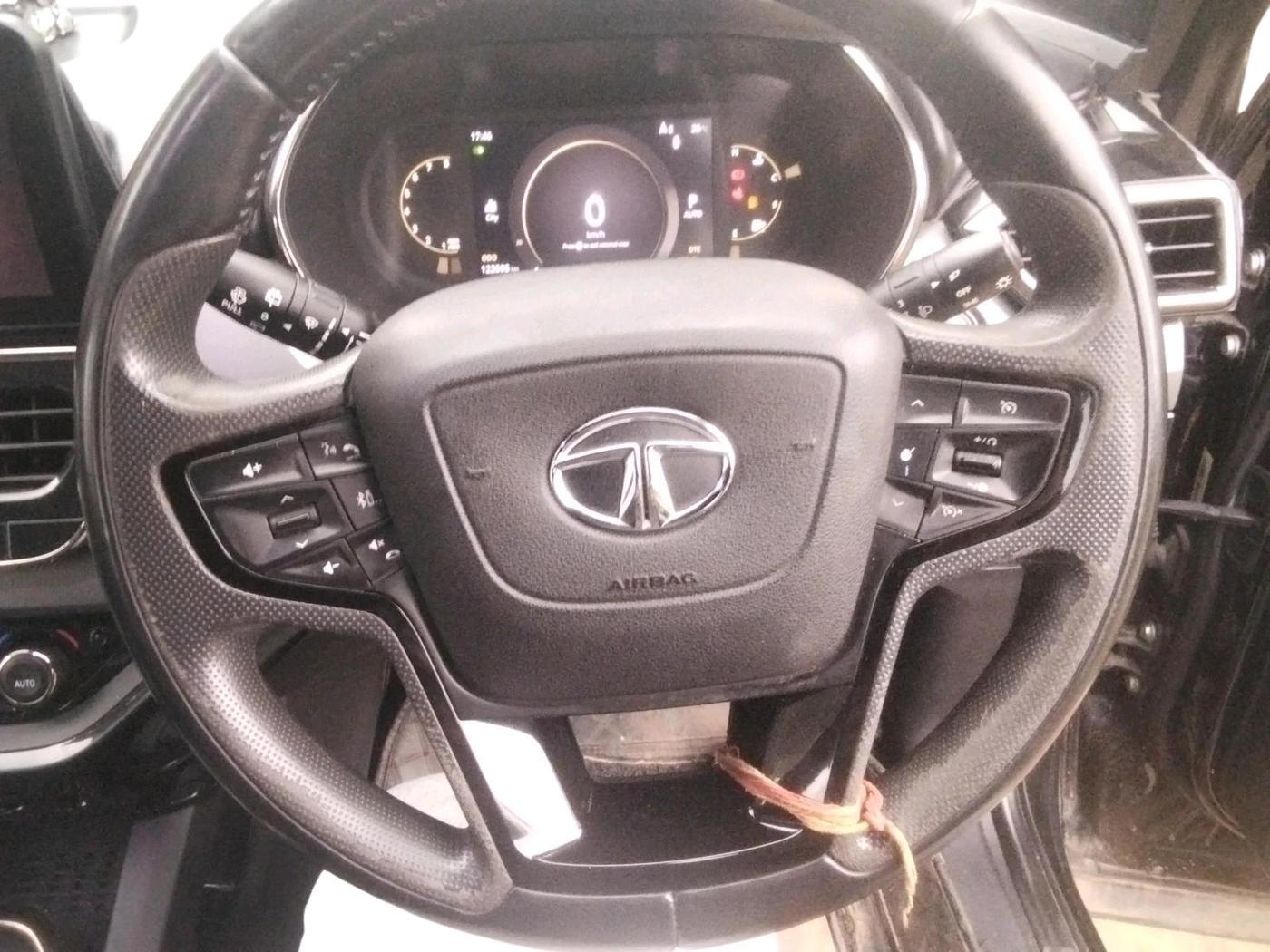 2023 Tata Harrier XZA PLUS 2.0L DARK EDITION, Diesel, Automatic, 1,22,595 km, interior