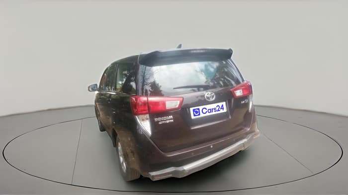 2017 Toyota Innova Crysta 2.4 GX 8 STR, Diesel, Manual, 3,23,563 km, exterior