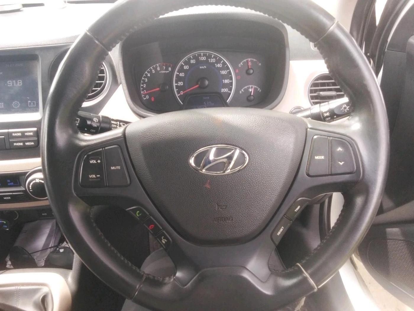 2017 Hyundai Grand i10 ASTA 1.2 KAPPA VTVT, Petrol, Manual, 47,943 km, interior