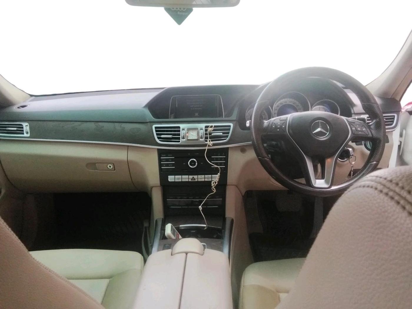 2015 Mercedes Benz E Class E 250 CDI AVANTGARDE, Diesel, Automatic, 61,308 km, interior